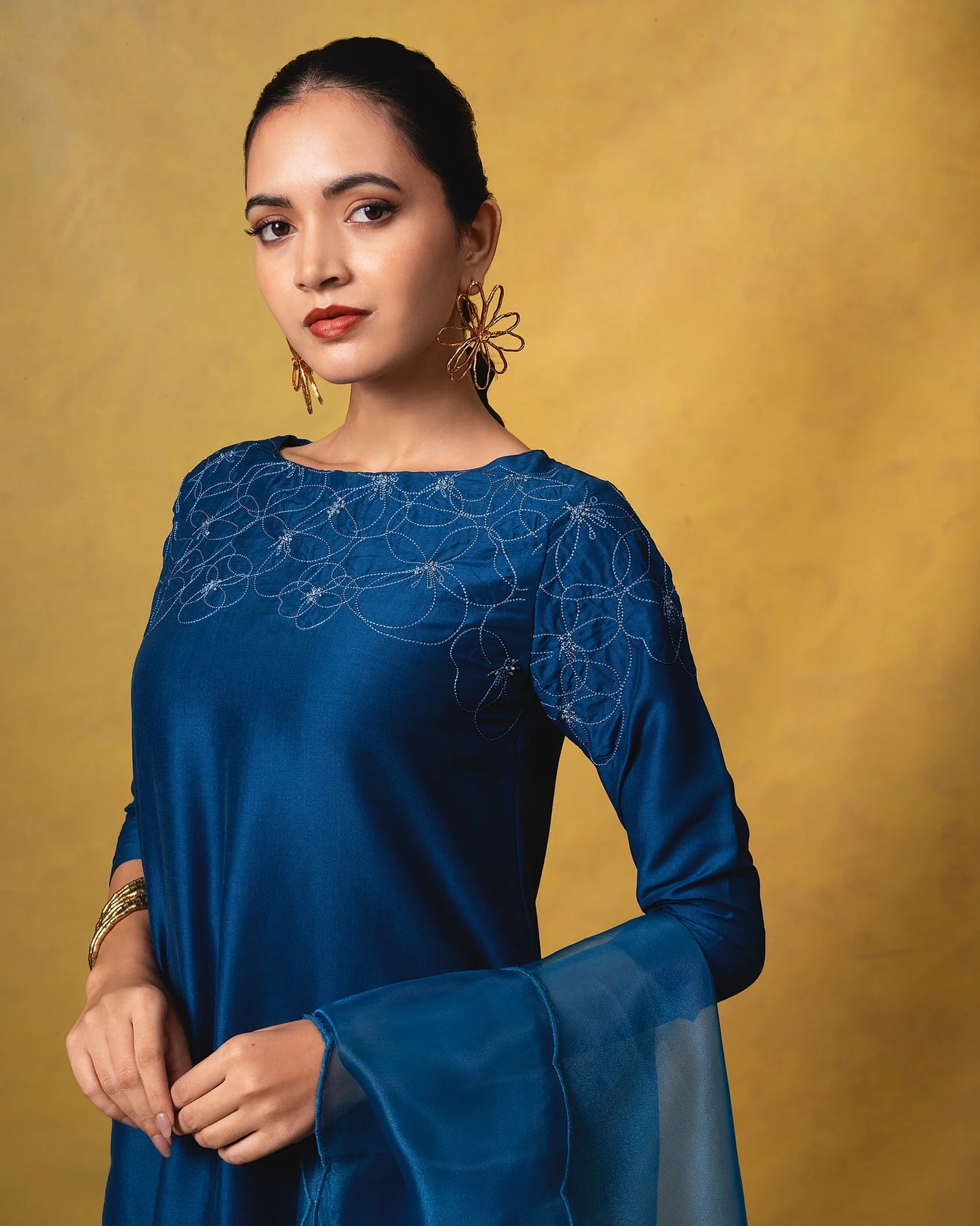 Thuli Suit Set with Organza Dupatta