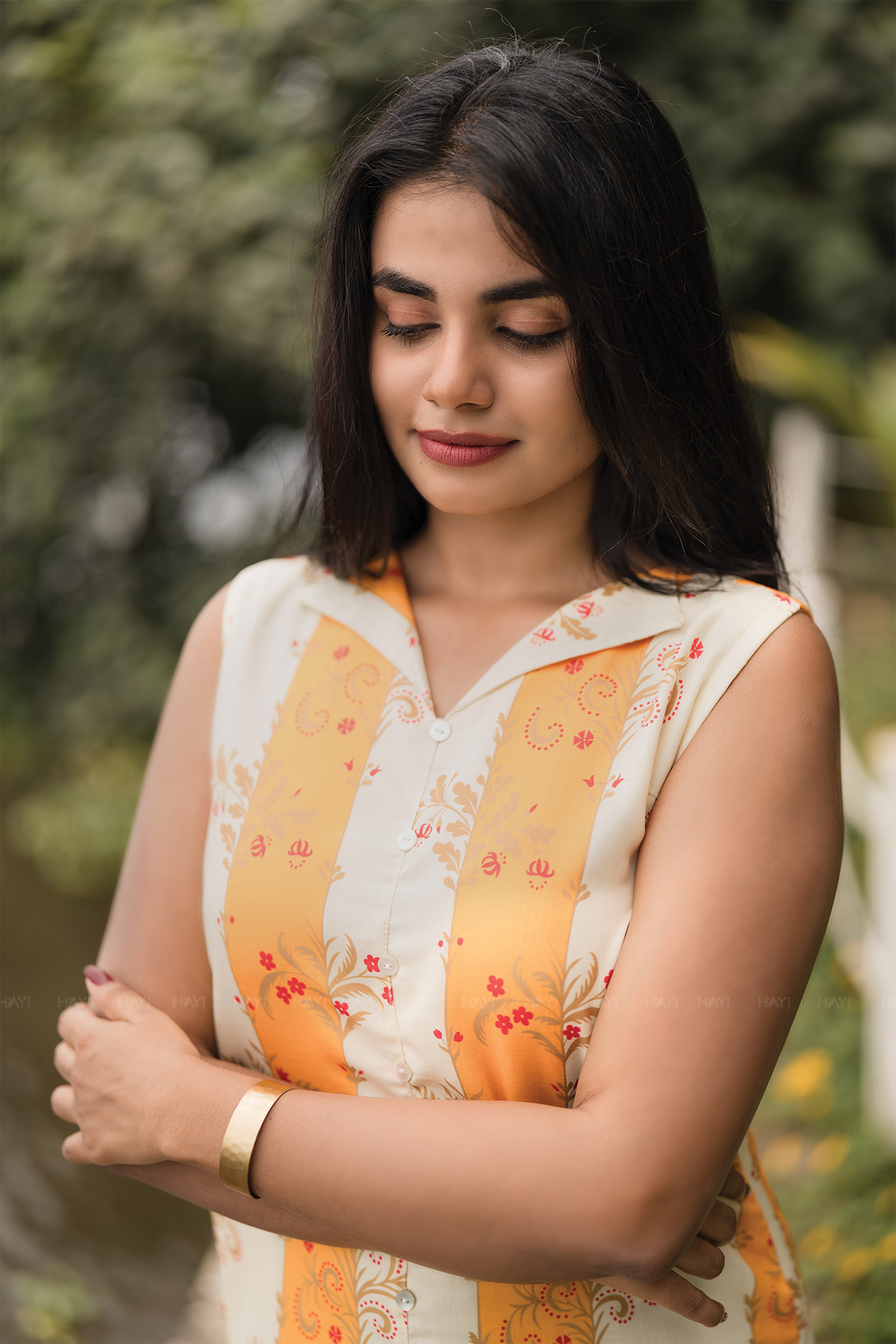 Sylan Yellow with Sunshine floral printed Linen Blend Kurta with Detachable 3/4th Sleeves